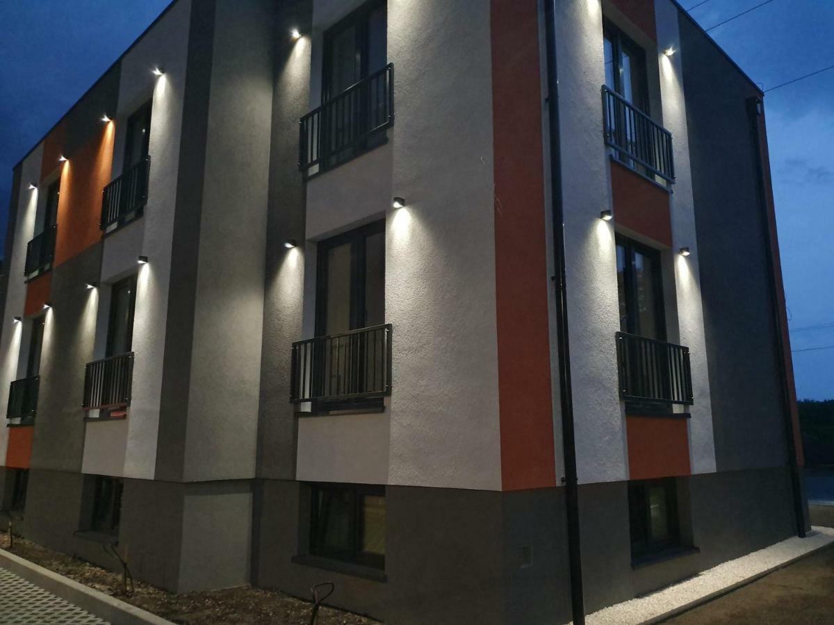Villa 17 Noclegi Плоцк Екстериор снимка